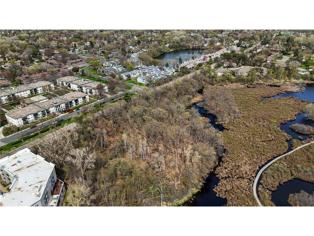 556 County Road C W Roseville MN 55113 6708093 image13