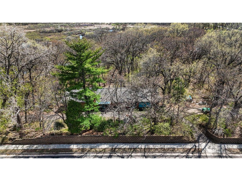 556 County Road C W Roseville MN 55113 6708093 image2