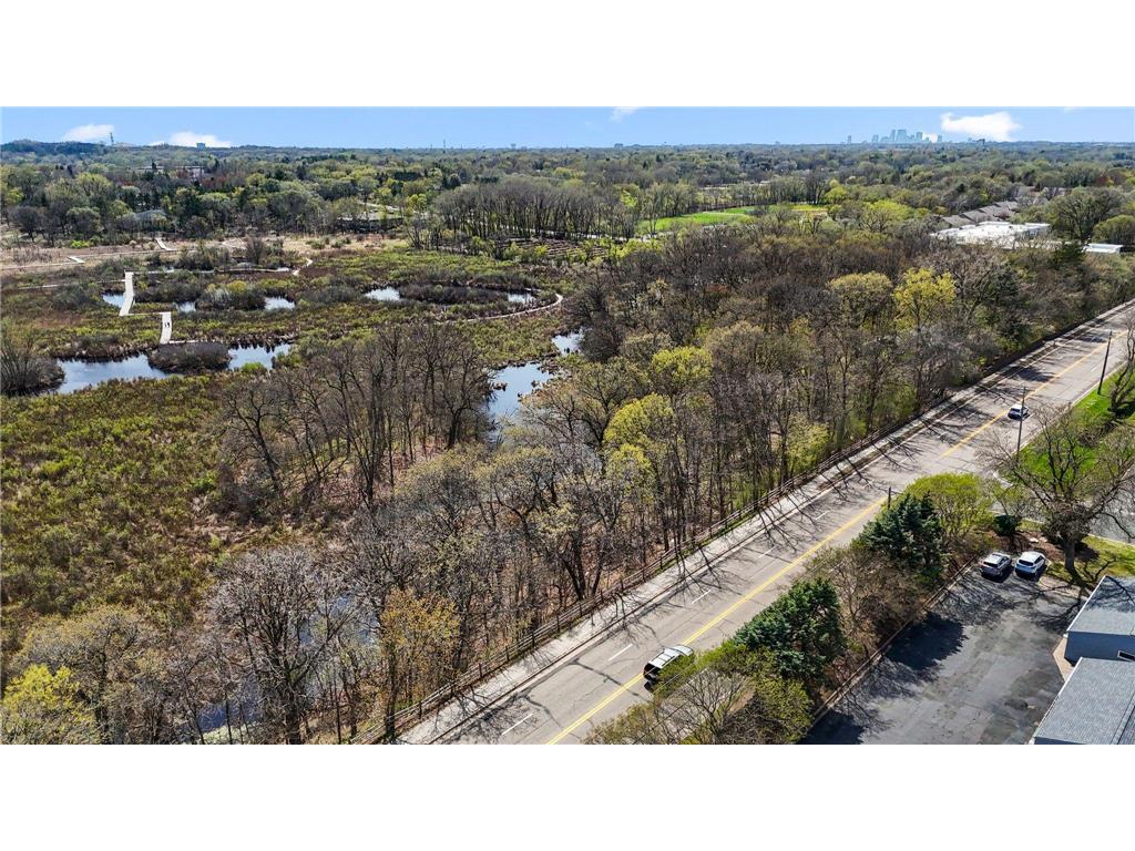 556 County Road C W Roseville MN 55113 6708093 image3