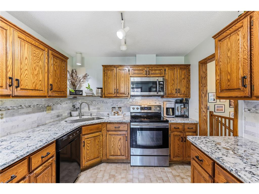 556 Donegal Circle Shoreview MN 55126 7100761 image11