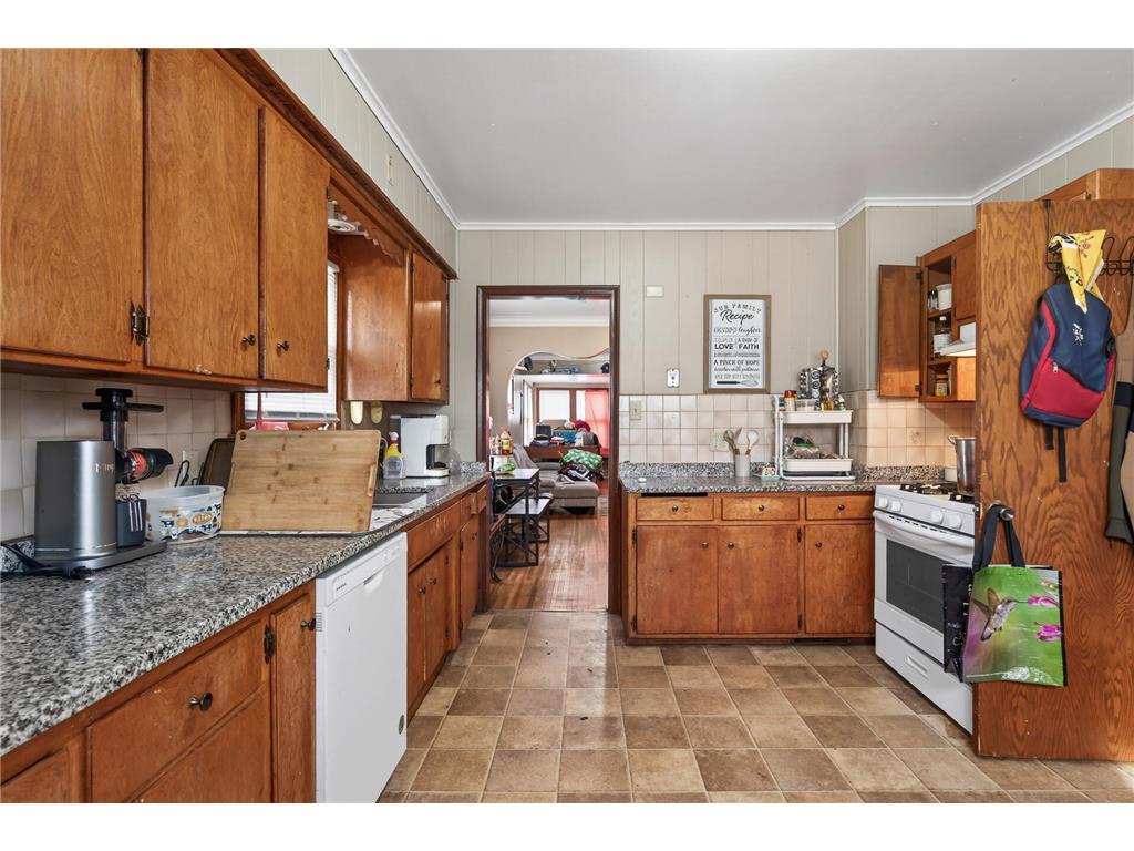 556 Gotzian Street Saint Paul MN 55106 7018984 image6