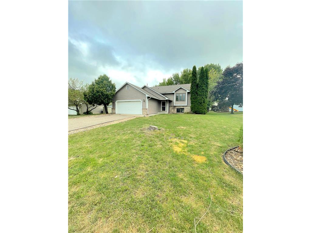 556 Kassel Drive Chaska MN 55318 6416850 image1