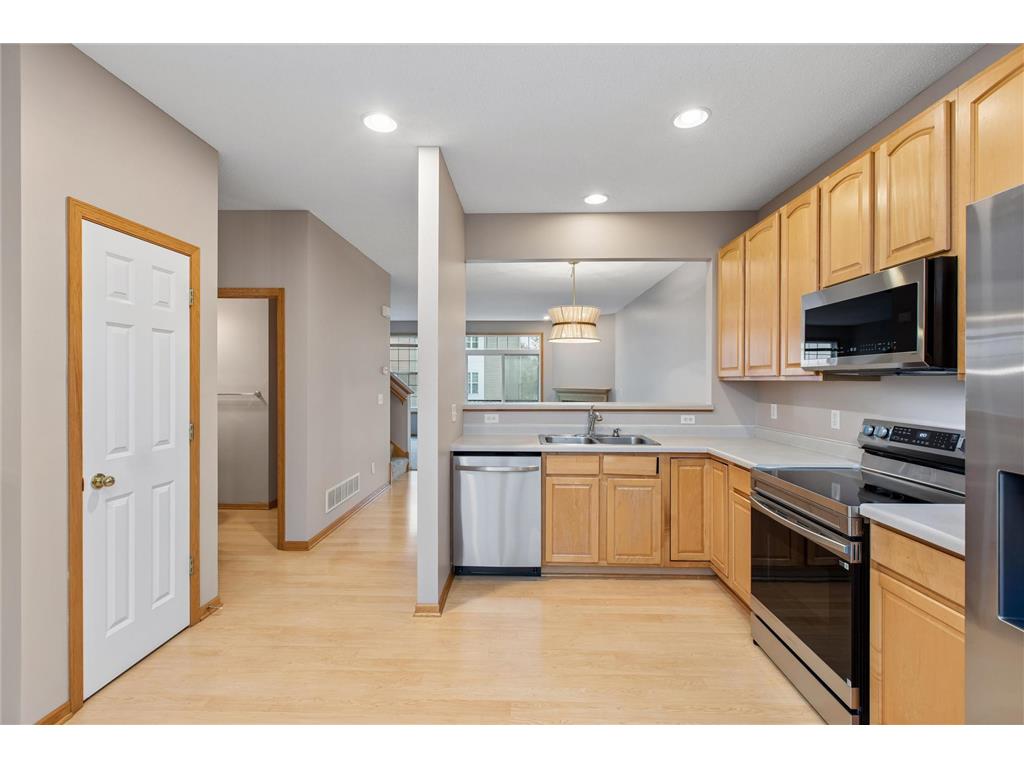 5561 Elm Grove Court New Hope MN 55428 7046647 image9