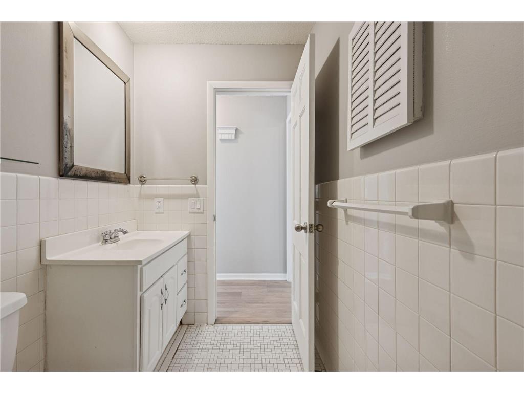 5570 & 5580 Shorewood Lane Shorewood MN 55331 7079447 image22
