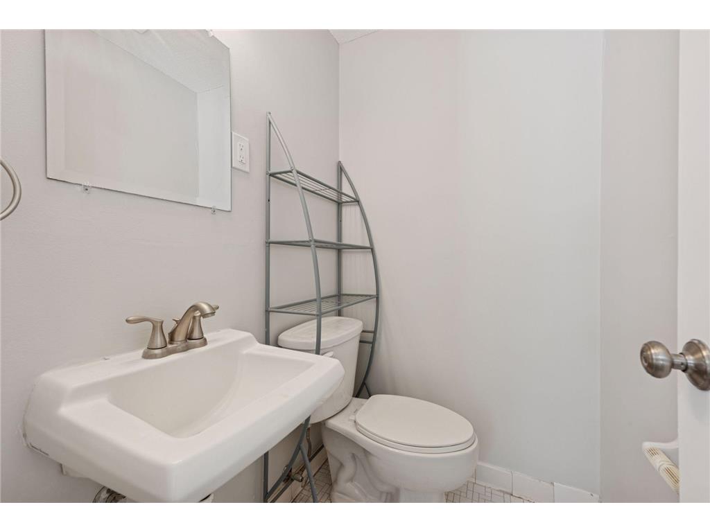 5570 & 5580 Shorewood Lane Shorewood MN 55331 7079447 image30