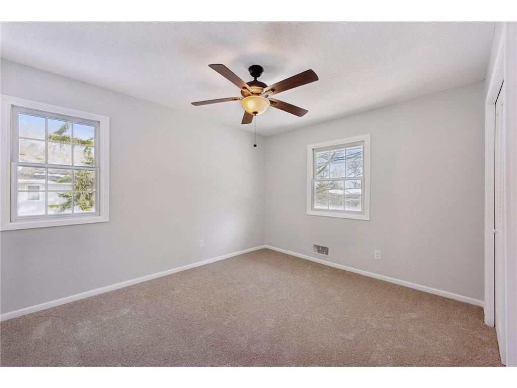 5570 & 5580 Shorewood Lane Shorewood MN 55331 7079447 image42
