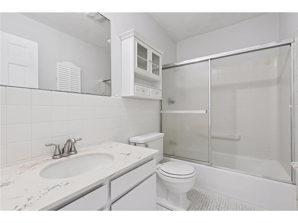 5570 & 5580 Shorewood Lane Shorewood MN 55331 7079447 image44