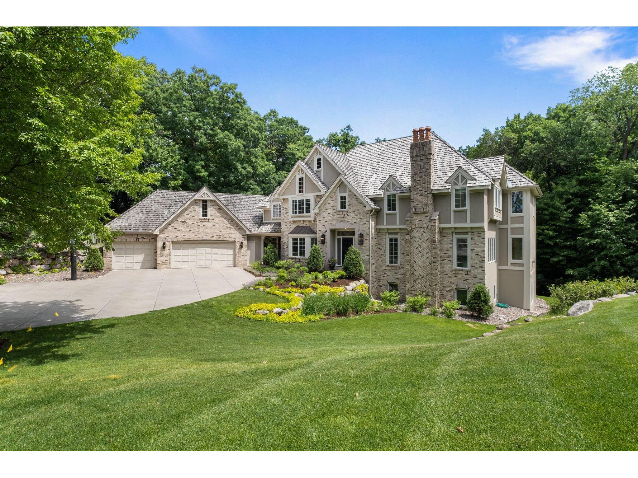 5571 Bristol Lane, MN 55343 MLS 5614505 Edina Realty