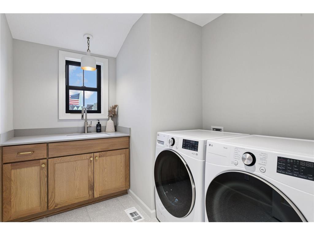 5579 Rolling Hills Parkway Victoria MN 55318 6757484 image17