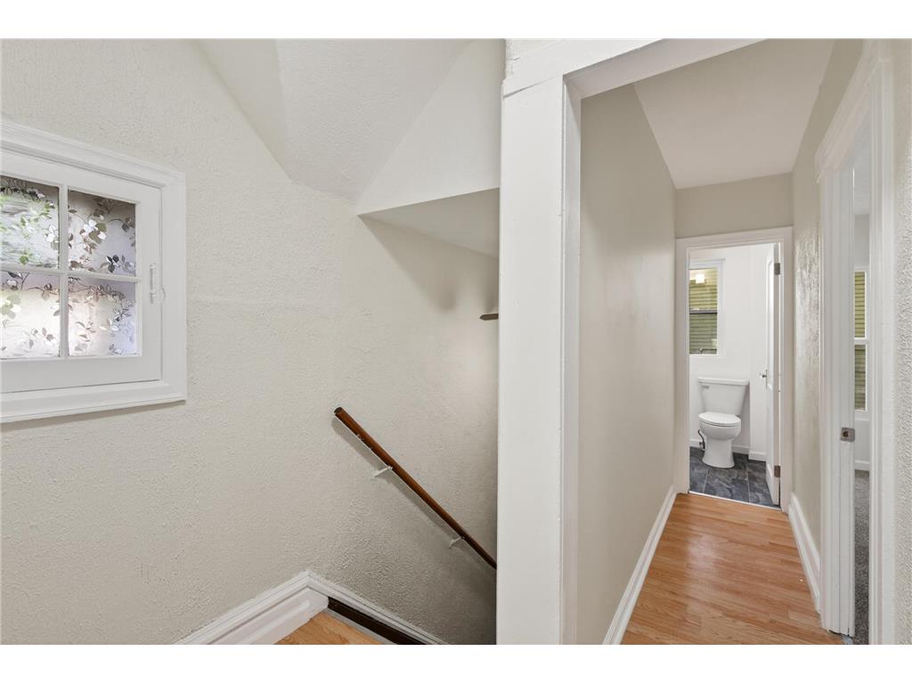558 Osceola Avenue S Saint Paul MN 55102 7072427 image22