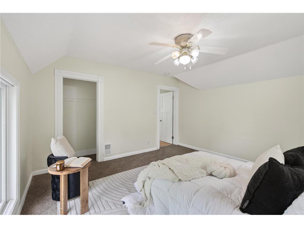 558 Osceola Avenue S Saint Paul MN 55102 7072427 image28
