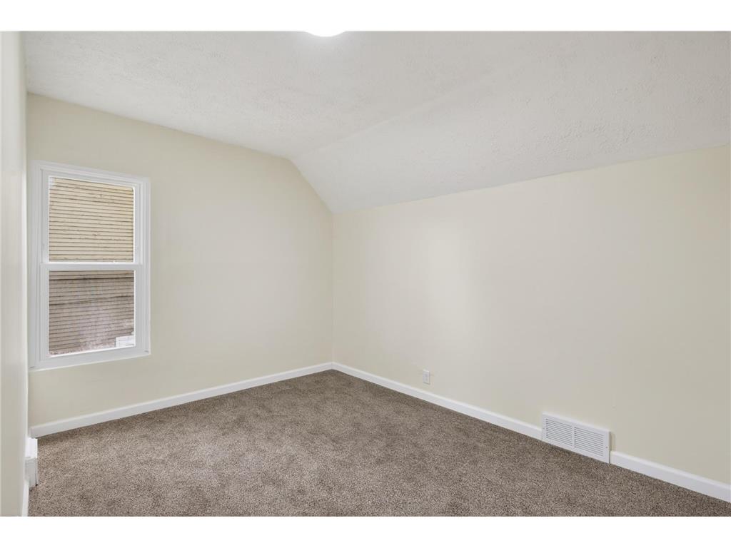 558 Osceola Avenue S Saint Paul MN 55102 7072427 image29