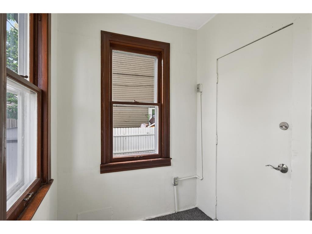 558 Osceola Avenue S Saint Paul MN 55102 7072427 image36