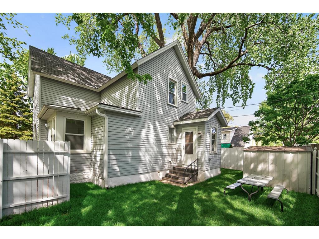 558 Osceola Avenue S Saint Paul MN 55102 7072427 image42