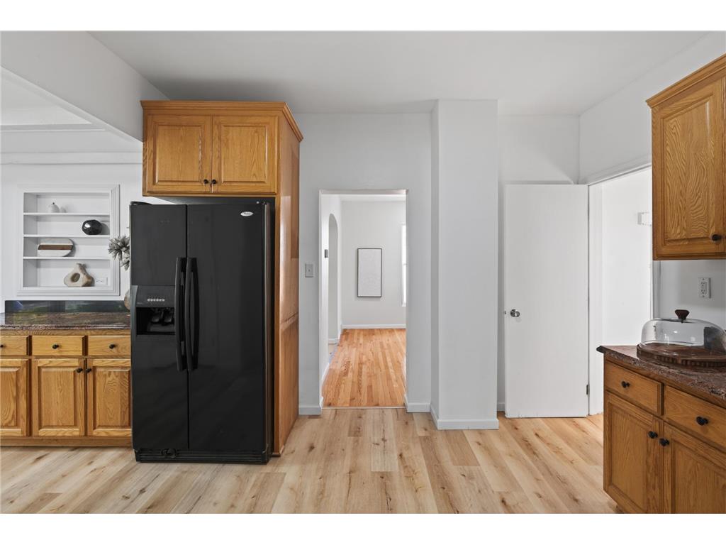 558 Osceola Avenue S Saint Paul MN 55102 7072427 image9
