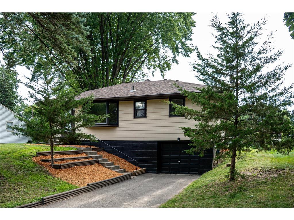 559 Granite Avenue N Oakdale MN 55128 6771945 image1