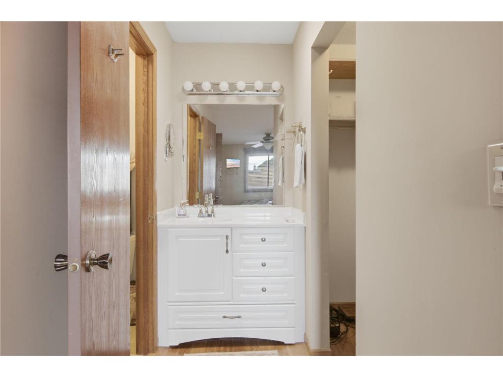 5591 Donegal Drive Shoreview MN 55126 7096814 image15