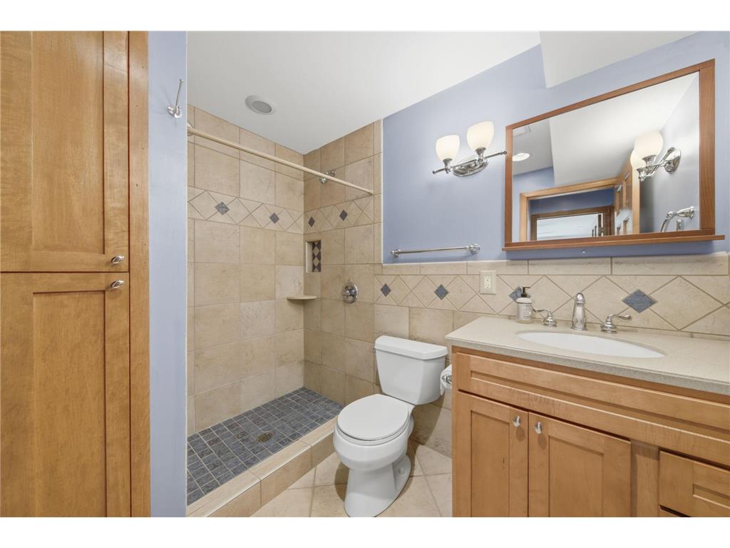 5591 Donegal Drive Shoreview MN 55126 7096814 image22