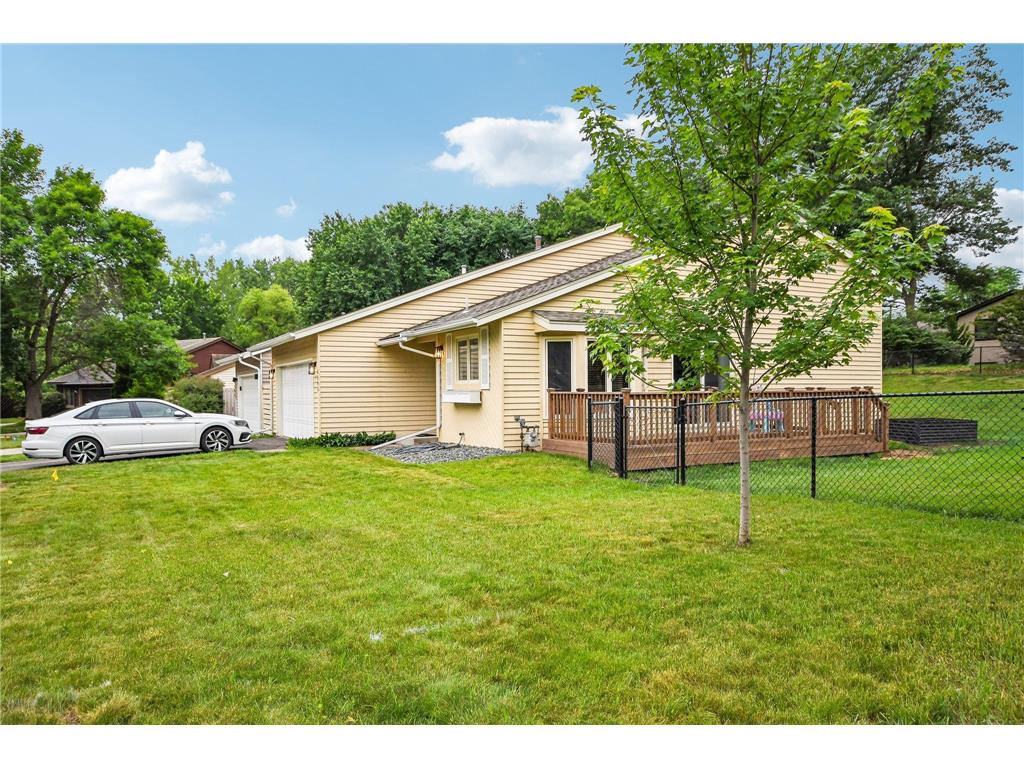 5595 Albert Street Shoreview MN 55126 7093762 image1