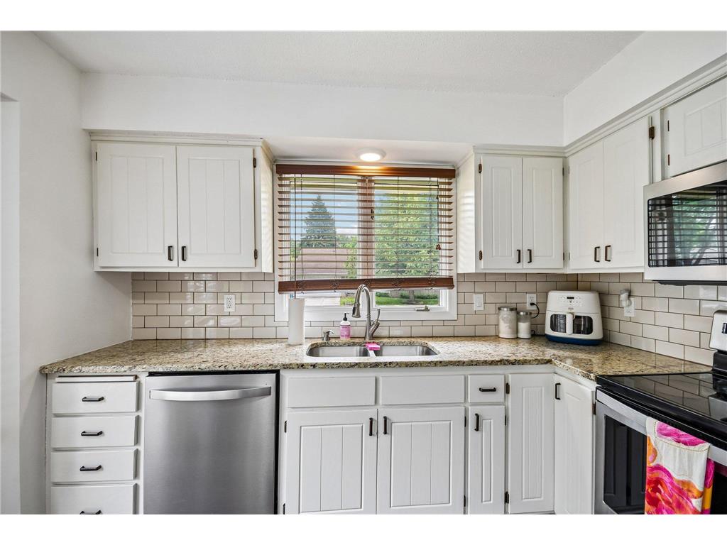 5595 Albert Street Shoreview MN 55126 7093762 image12