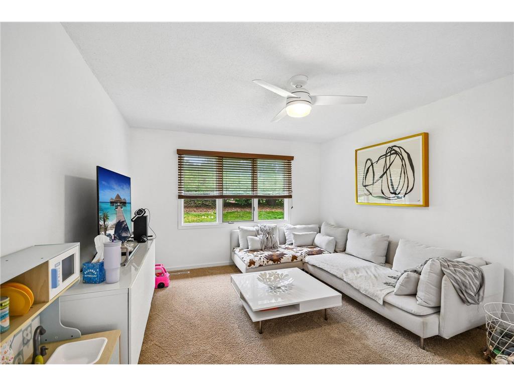 5595 Albert Street Shoreview MN 55126 7093762 image3