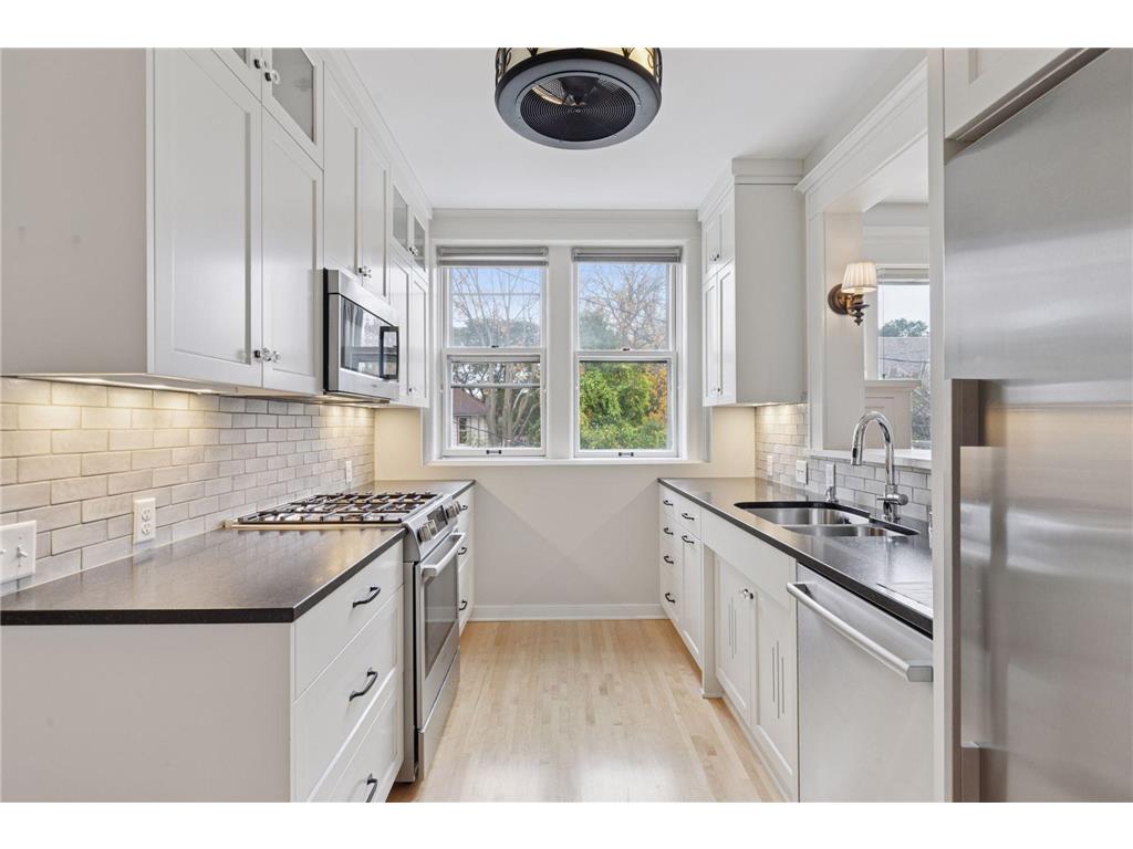 56 Arundel Street #10 Saint Paul MN 55102 6804764 image1