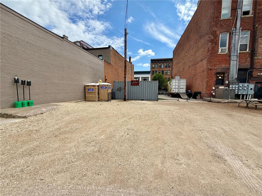 56 E 3rd Street Winona MN 55987 7003114 image5