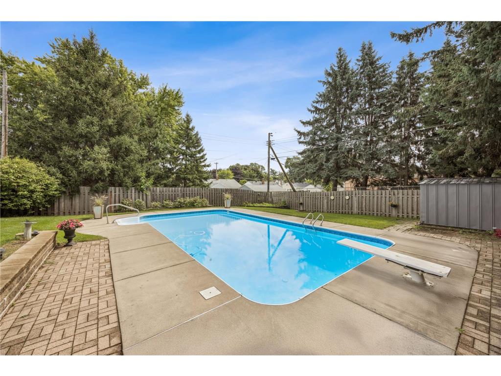 560 California Avenue E Saint Paul MN 55130 6782334 image1