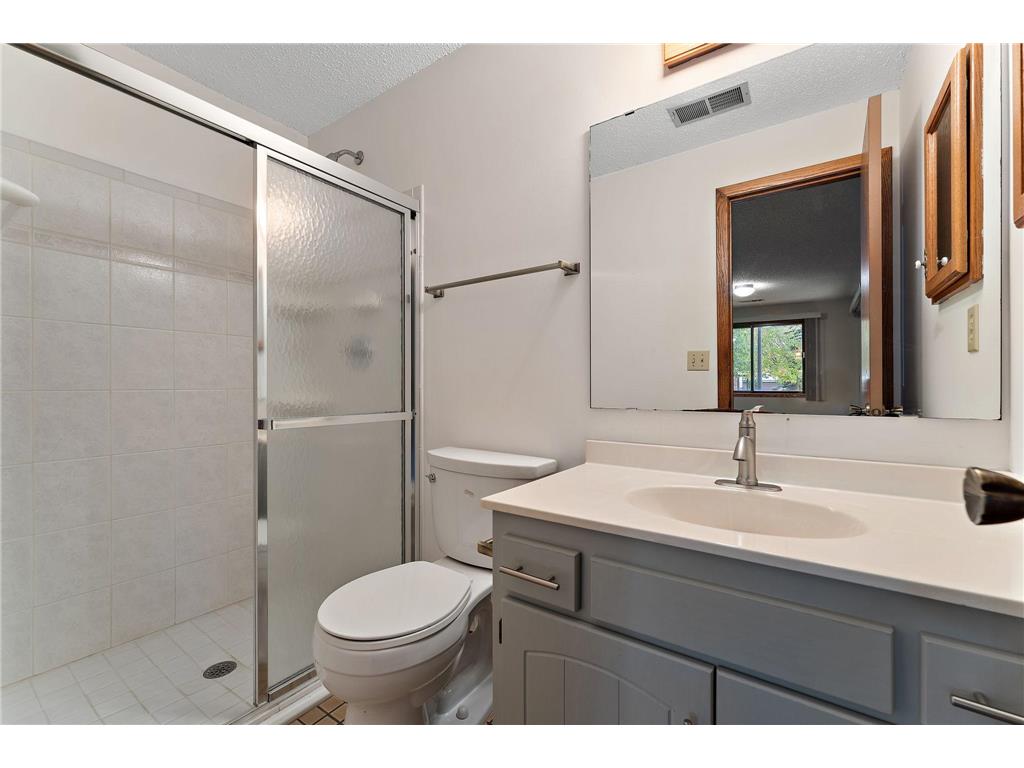 560 Donegal Circle Shoreview MN 55126 7102365 image18
