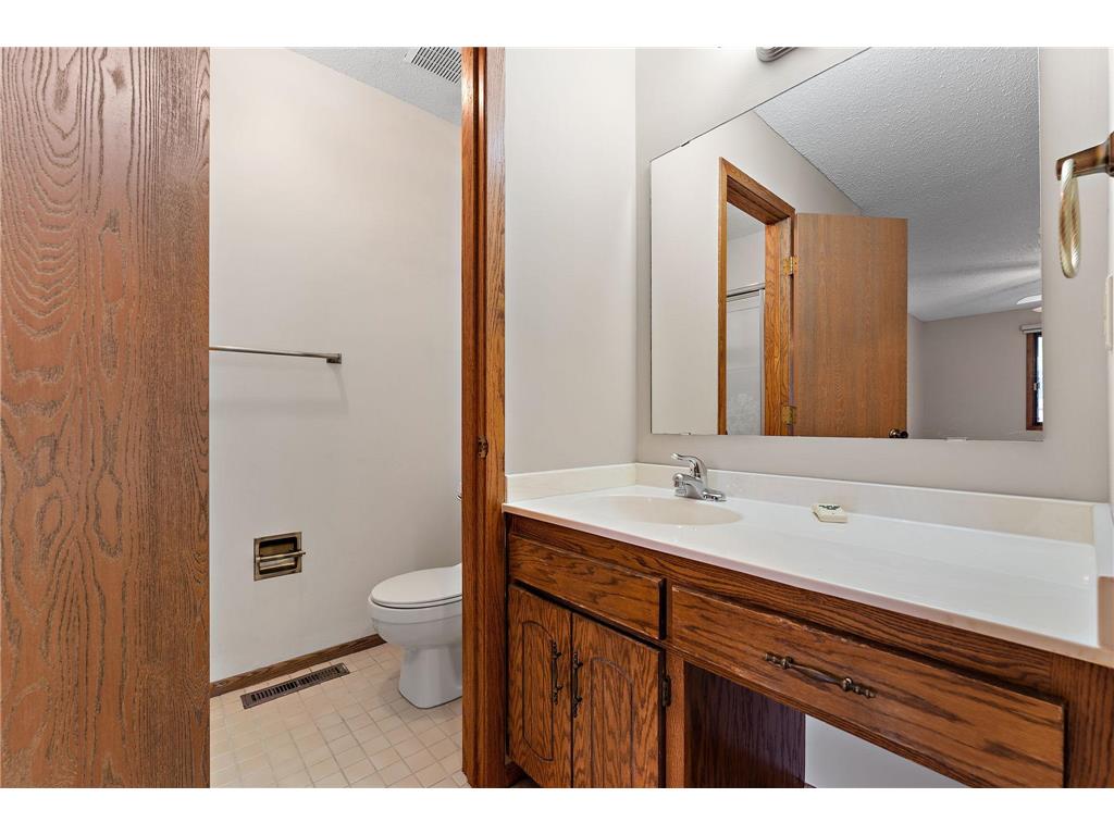 560 Donegal Circle Shoreview MN 55126 7102365 image19