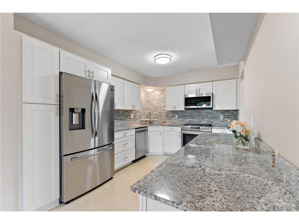 560 Donegal Circle Shoreview MN 55126 7102365 image2