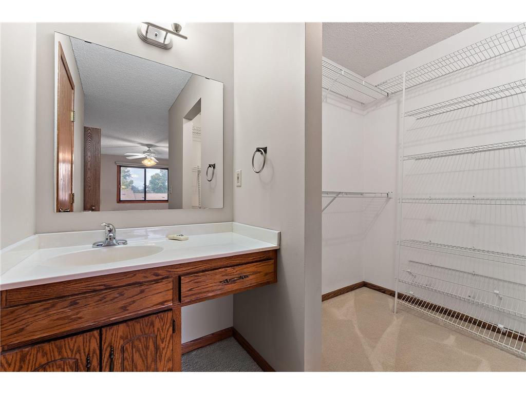 560 Donegal Circle Shoreview MN 55126 7102365 image20