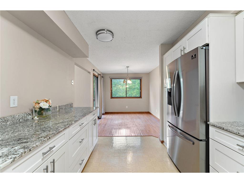 560 Donegal Circle Shoreview MN 55126 7102365 image3