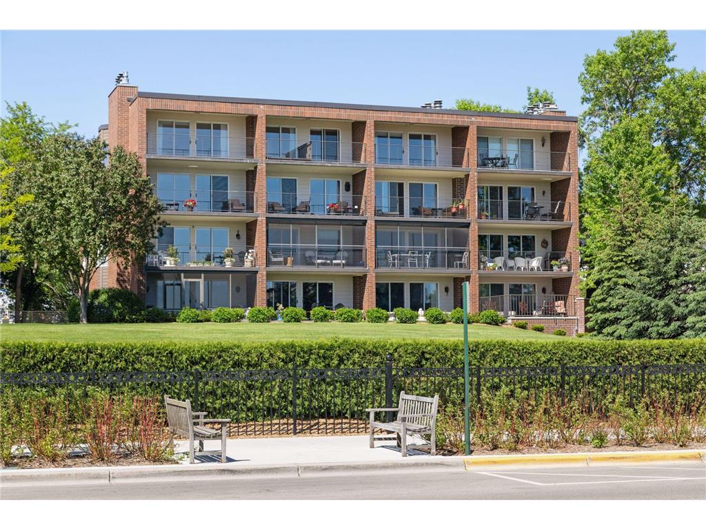 560 Indian Mound E 4B, Wayzata, MN, 55391 MLS 6198745 Edina Realty