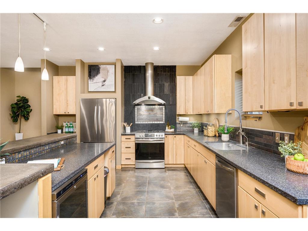 560 Kristin Lane Minnetrista MN 55359 6443767 image1