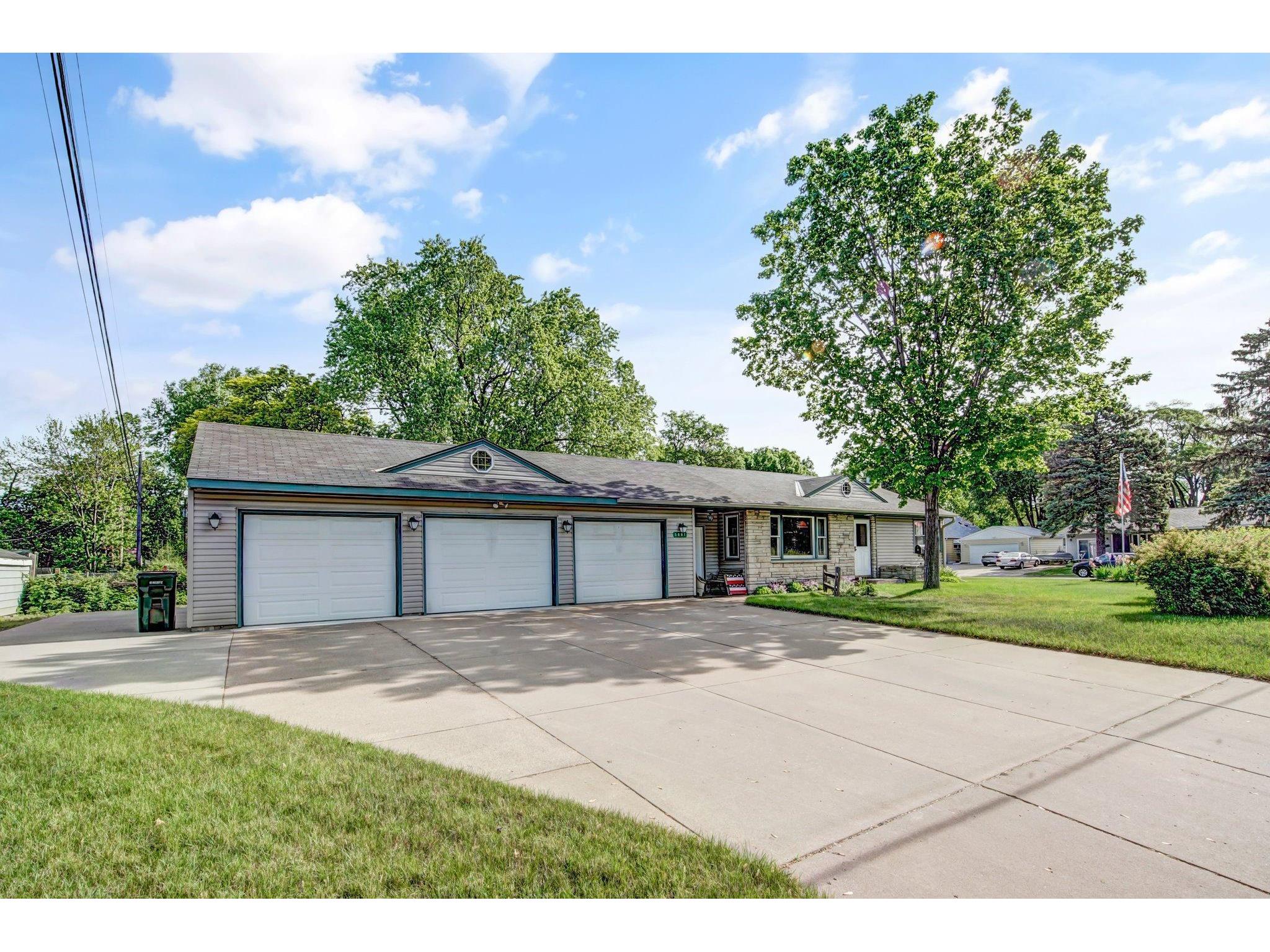 5601 Aldrich Avenue N, Brooklyn Center, MN 55430 MLS 5756428 Edina