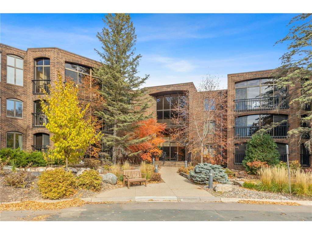 5601 Dewey Hill Road 115, Edina, MN, 55439 MLS 6271376 Edina Realty