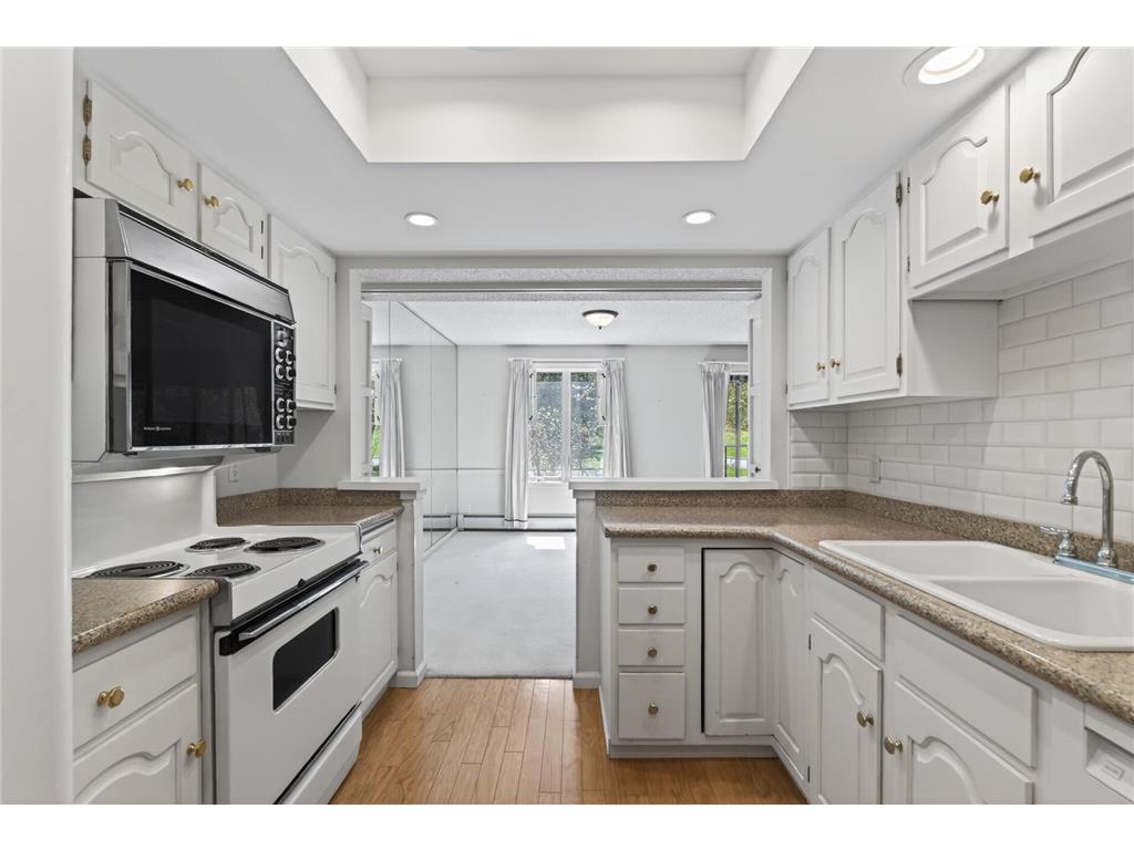 5601 Dewey Hill Road #119 Edina MN 55439 7065670 image17