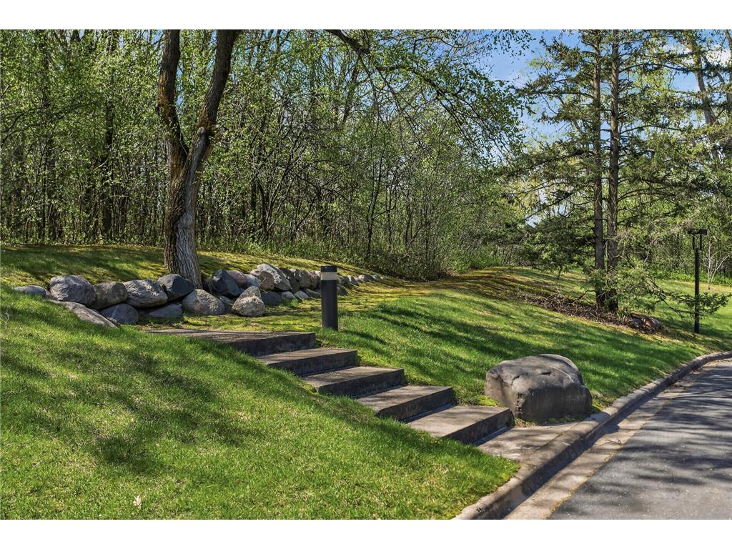 5601 Dewey Hill Road #119 Edina MN 55439 7065670 image59