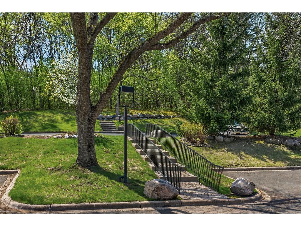 5601 Dewey Hill Road #119 Edina MN 55439 7065670 image60