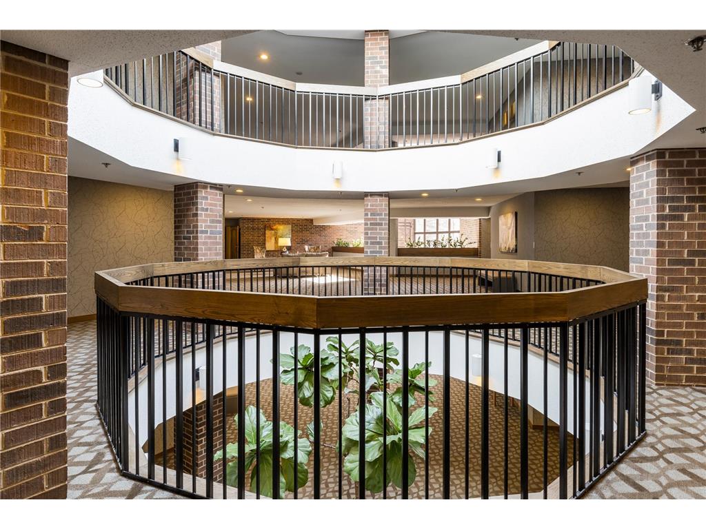 5601 Dewey Hill Road #201 Edina MN 55439 6493450 image1