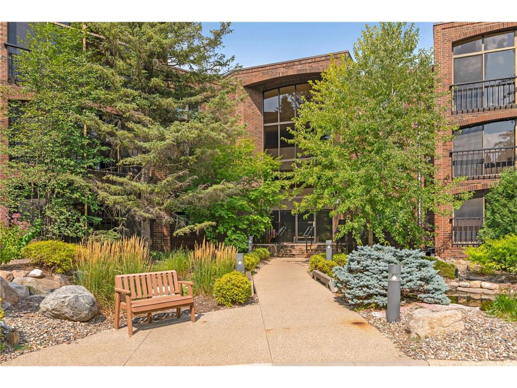 5601 Dewey Hill Road #203 Edina MN 55439 6572265 image1