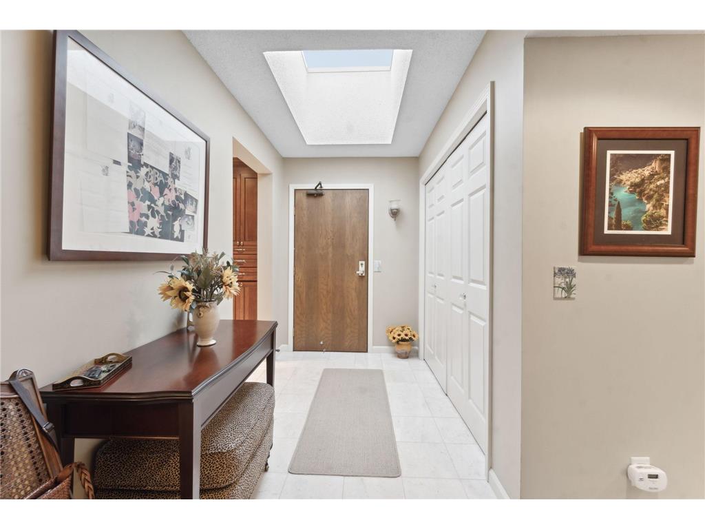 5601 Dewey Hill Road #307 Edina MN 55439 6457322 image1