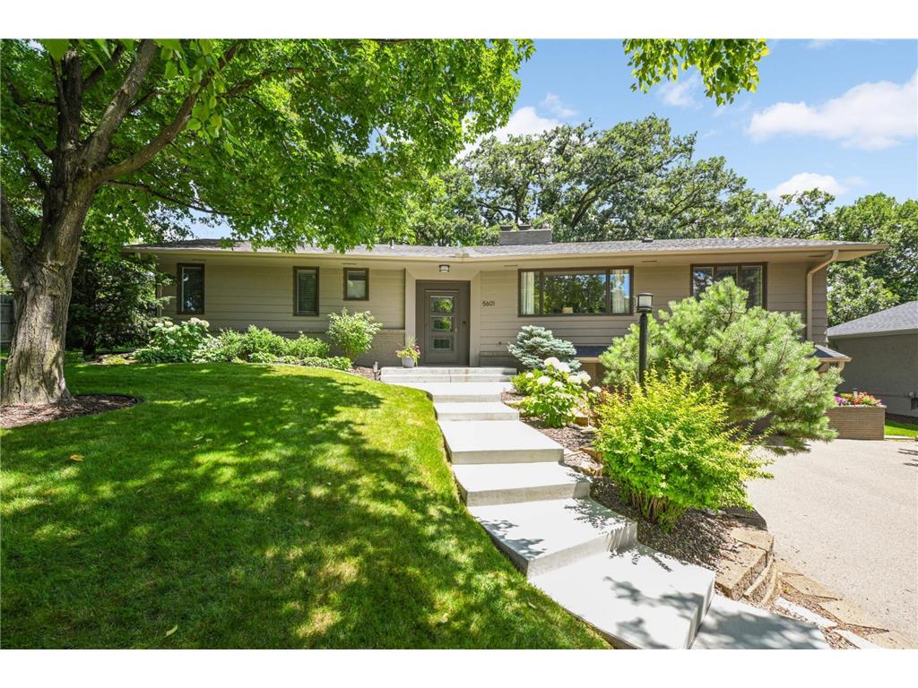 5601 Interlachen Circle Edina MN 55436 6754568 image1