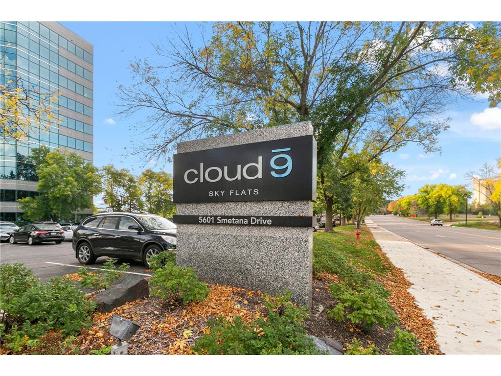 5601 Smetana Drive #104 Minnetonka MN 55343 6502450 image1