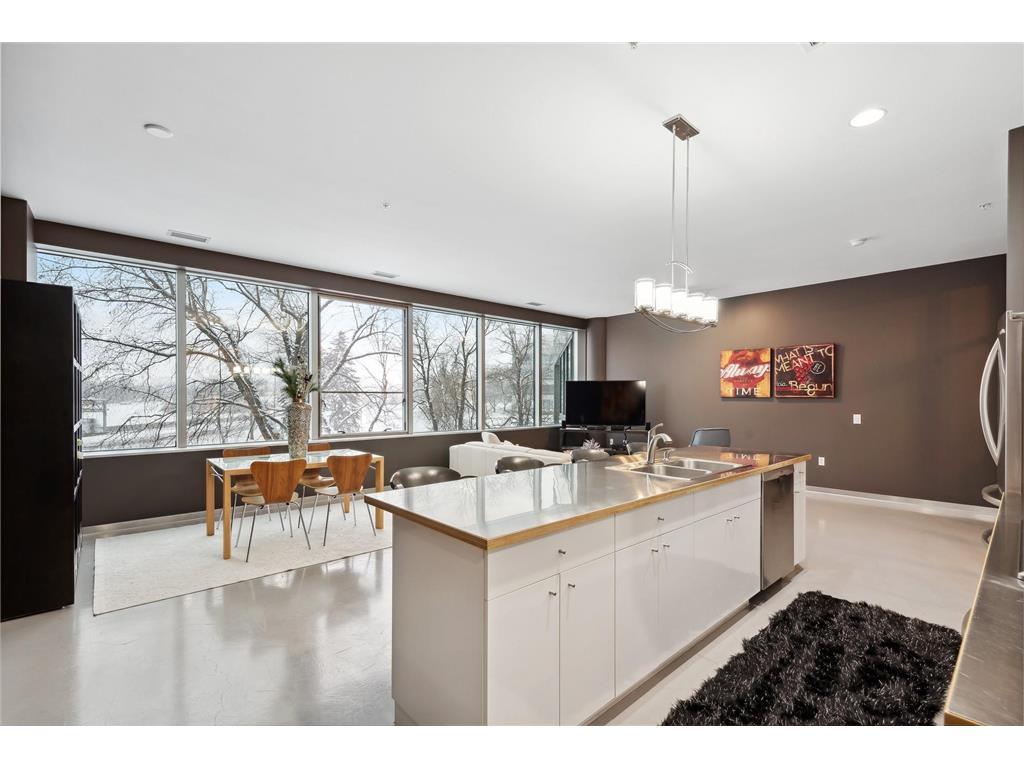 5601 Smetana Drive #210 Minnetonka MN 55343 6316380 image1