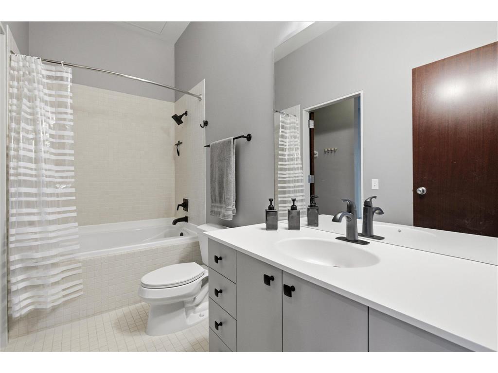 5601 Smetana Drive #214 Minnetonka MN 55343 7049958 image25