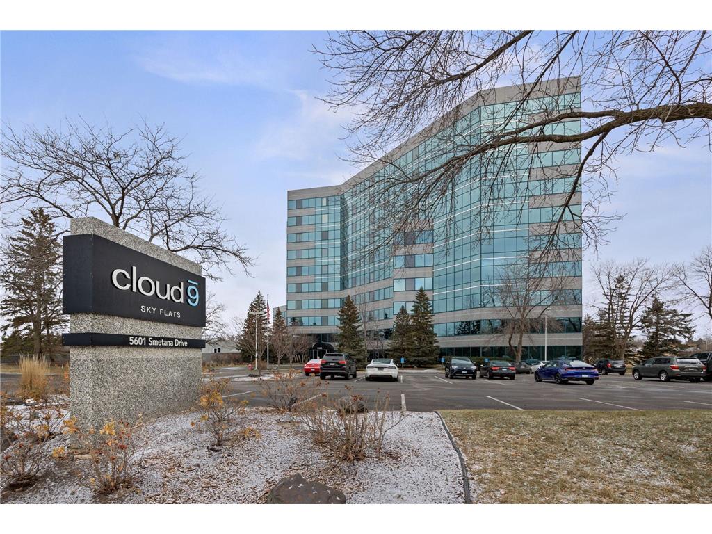 5601 Smetana Drive #301 Minnetonka MN 55343 6638283 image1