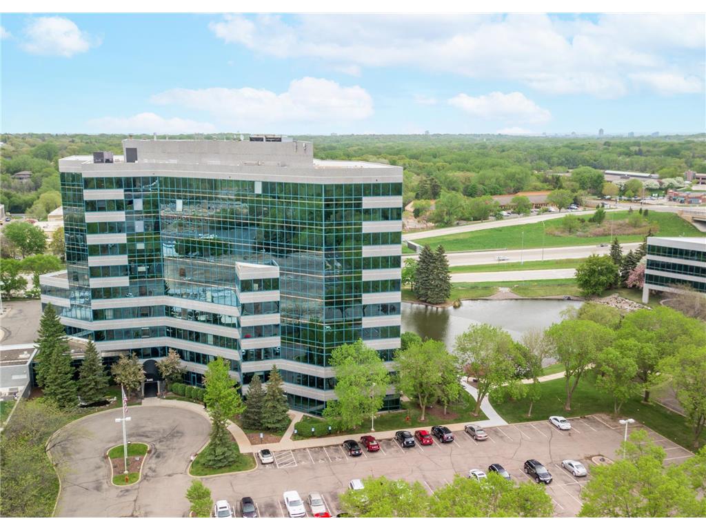 5601 Smetana Drive 305, MN, 55343 MLS 6170122 Edina