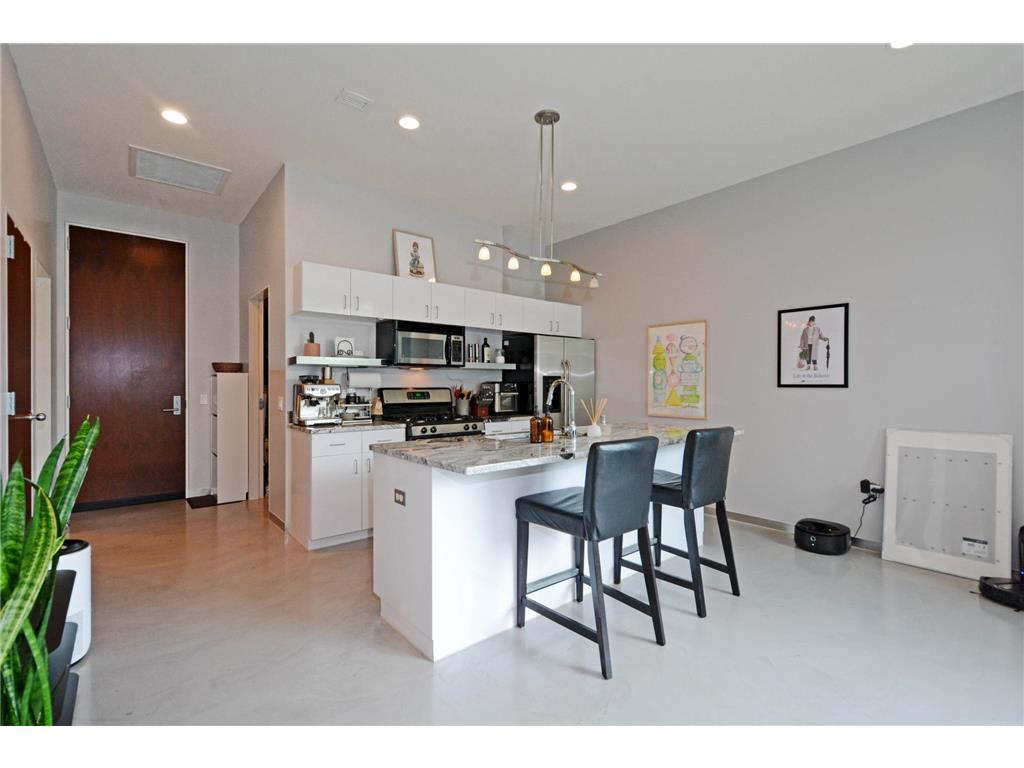 5601 Smetana Drive #305 Minnetonka MN 55343 7096727 image2